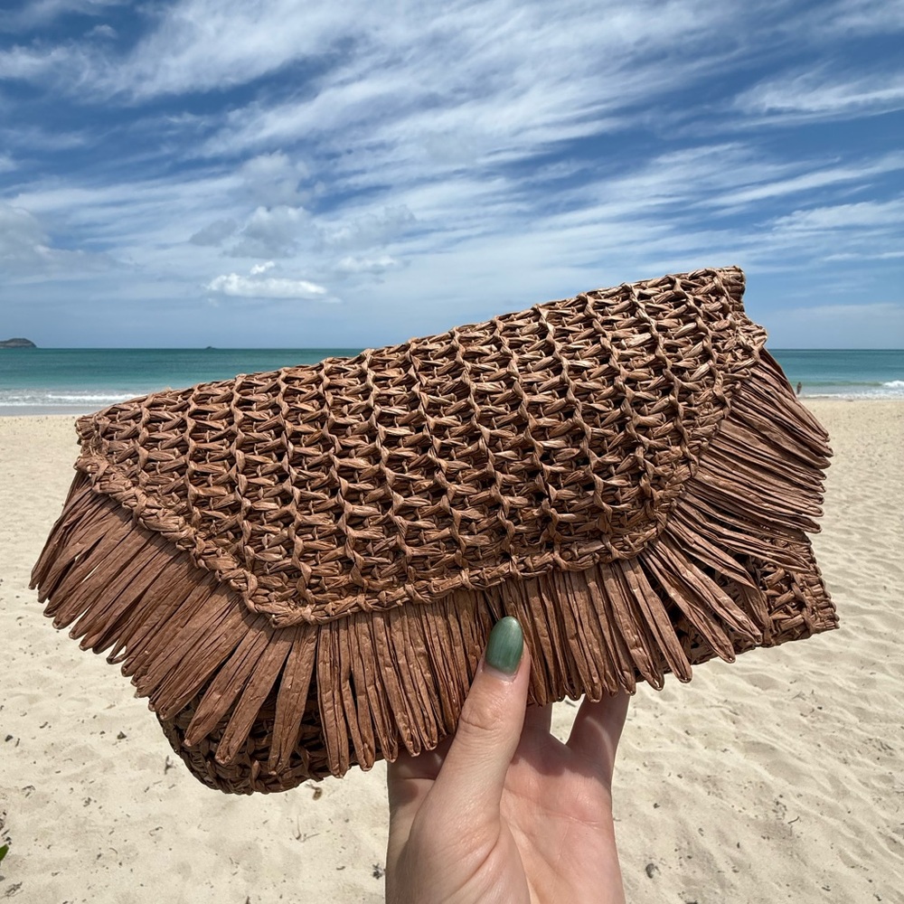 RAFFIA ❤️🔥 BOHEMIAN TAN CLUTCH NWT